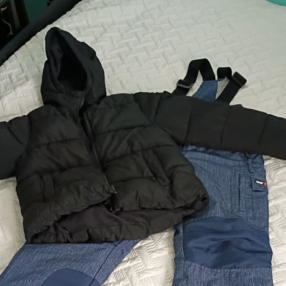 Swiss Tech Black Jacket And Snow Pants